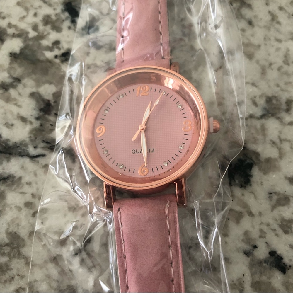 🆕 Pink Watch - Picture 3 of 5